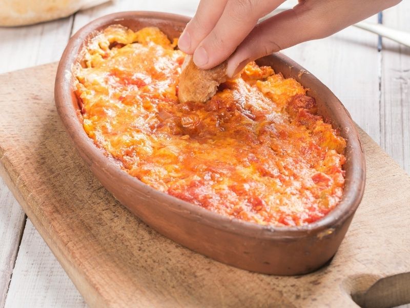 Bekletilmeden Servis Edilmesi Ve Çakallı Ekmeği Uyumu