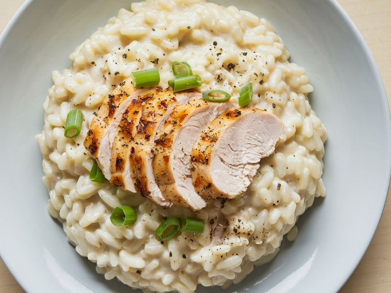 Izgara Tavuk Ve İnce Dilimlenmiş Antrikot