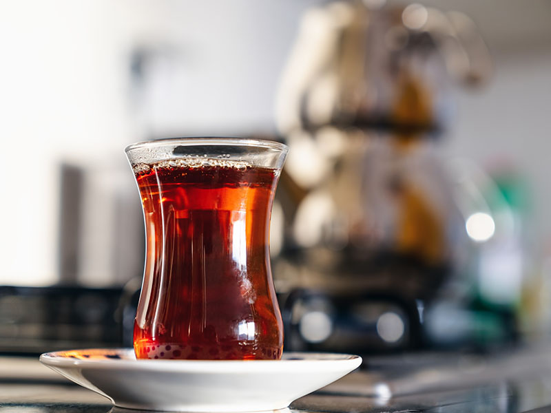 Kaynar Suyu Doğrudan Çayın Üzerine Dökmeyin
