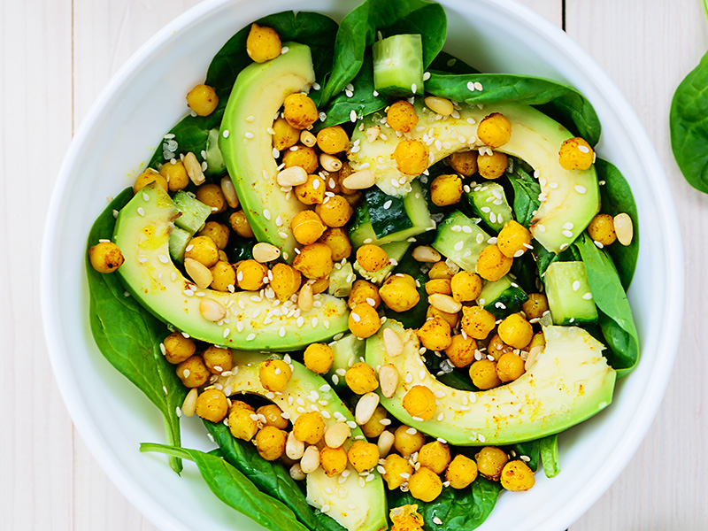 Nohutlu Avokado Salatası