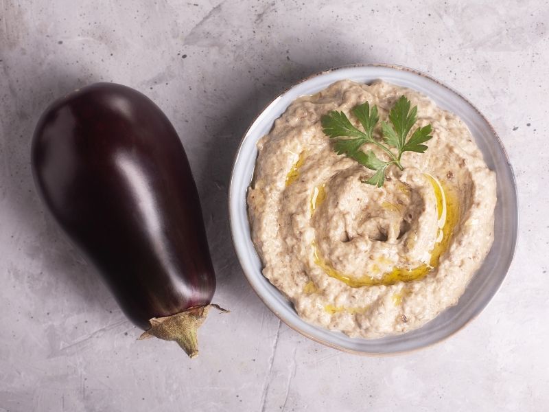 Patlıcanlı Yoğurtlu Meze (Babagannuş)