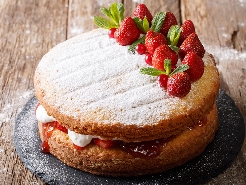 Kek Katlarını Keserken Dikkat Edilmesi Gerekenler