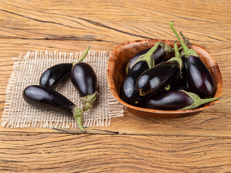 Küçük ve Çekirdeksiz Patlıcan Seçin