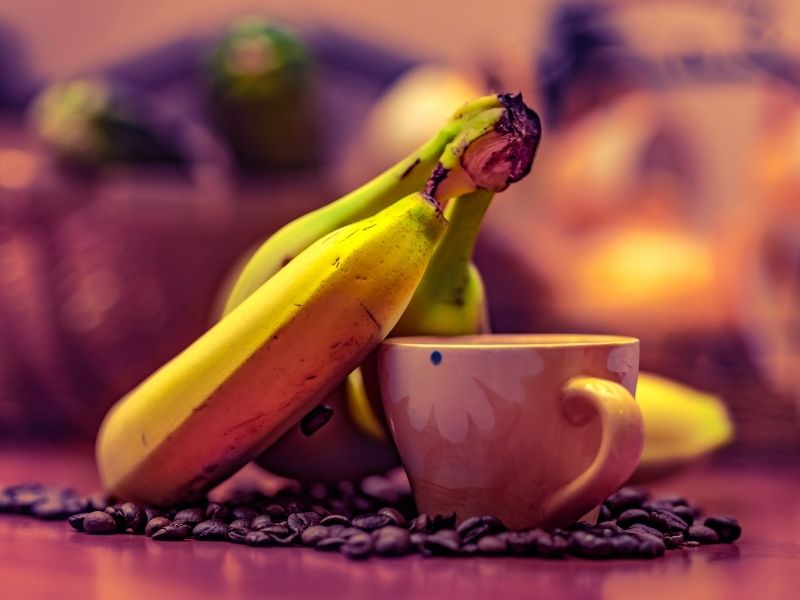 Bardakta Muz Sütü Ve Espresso Karışımı