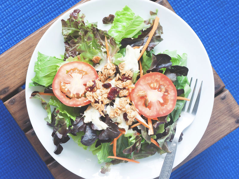 granola salatası