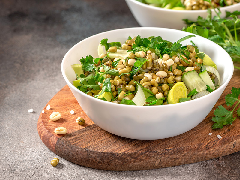 Maş fasulyeli salata