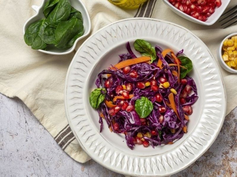 Narlı Mor Lahana Salatası Tarifi