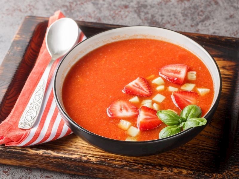 Çilek Ve Domatesli Gazpacho Tarifi