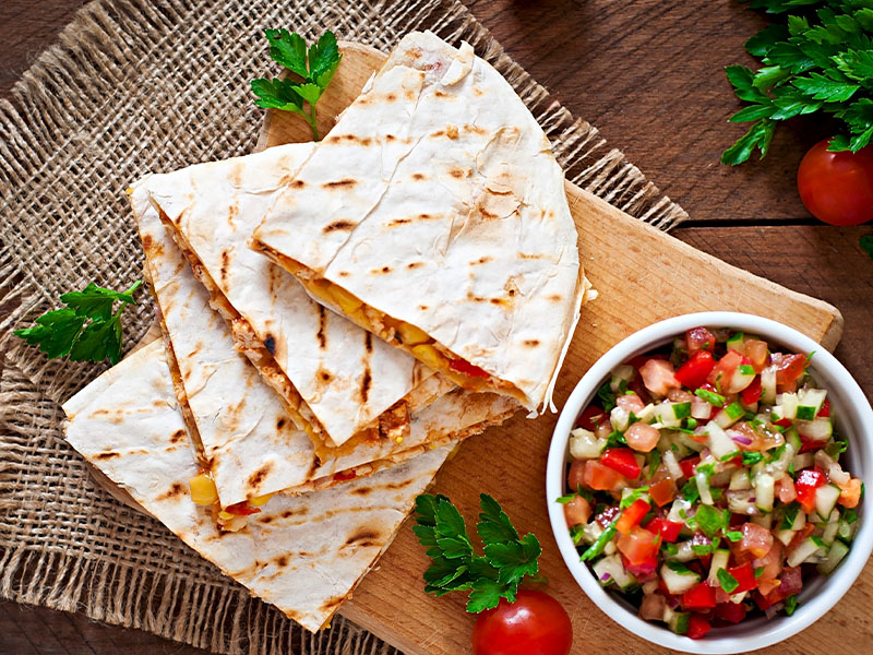 Domatesli Peynirli Quesadilla
