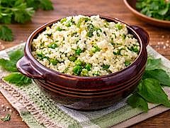 Bezelyeli Kuskus Salatası Tarifi 