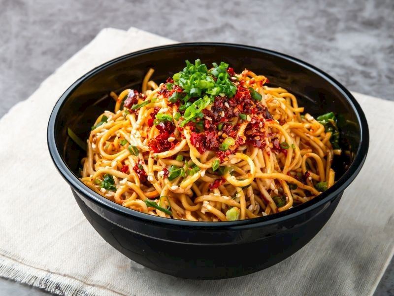 ACILI NOODLE TARİFİ