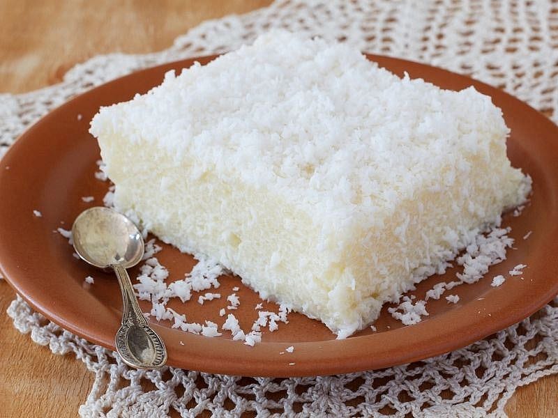Anne Eli Değmiş Gibi Nefis İrmik Tatlısı Tarifi