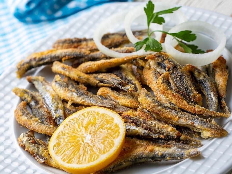 Az Yağla Nar Gibi Kızaran Fırında Hamsi Tarifi