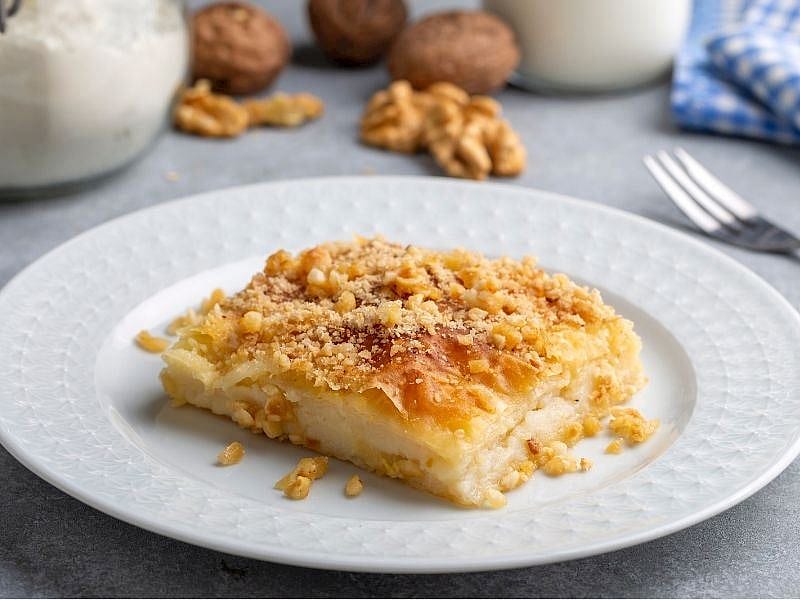 Baklava Yufkasından Laz Böreği Tarifi