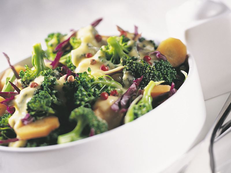 Brokolili Karışık Salata