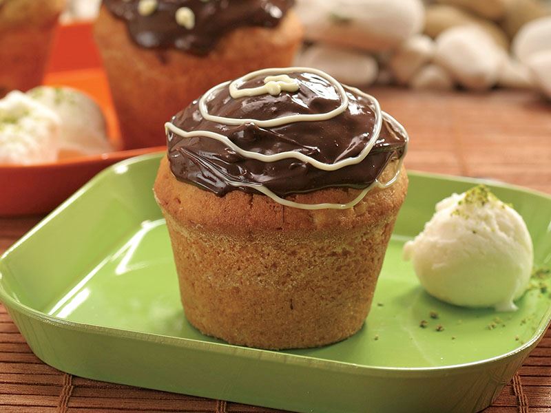 Çikolata Soslu Enginarlı Muffin