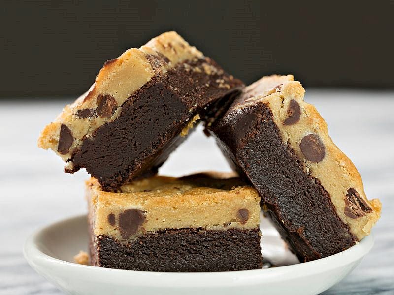 Çikolatalı Kurabiye Katmanlı Brownie Tarifi