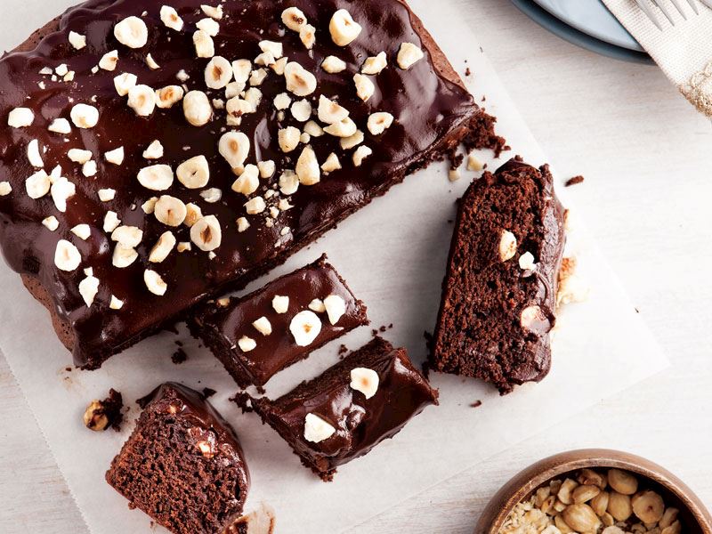Çikolatalı ve fındıklı brownie kek
