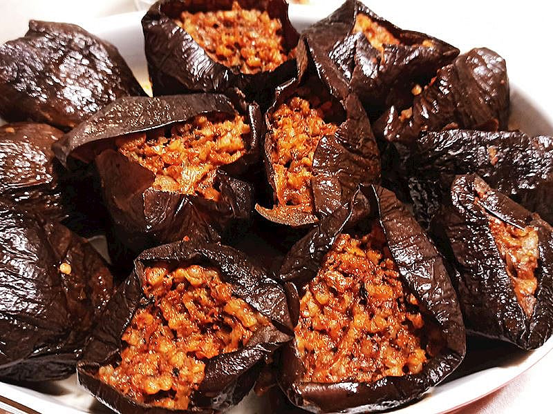 EKŞİLİ KIYMALI KURU DOLMA TARİFİ