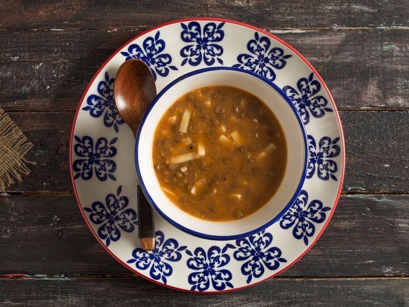 Erişteli Yeşil Mercimek Çorbası Tarifi