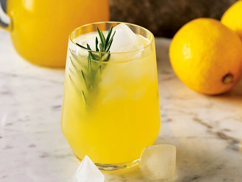 Ev yapımı konsantre limonata