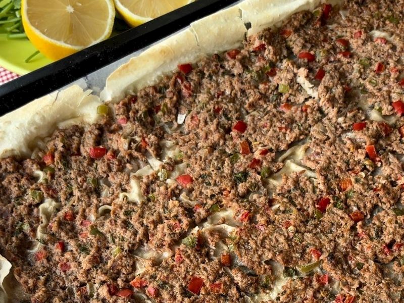 Hazır yufkadan lahmacun