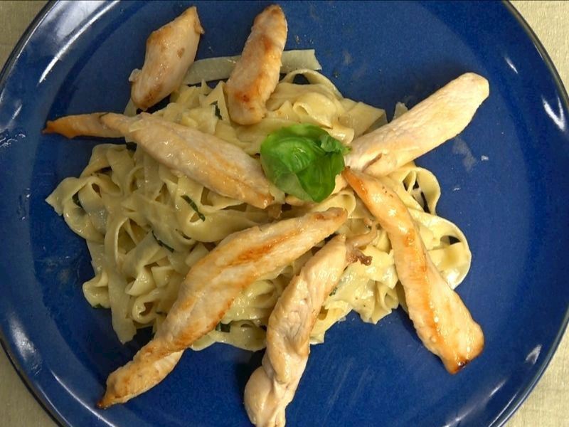 Chicken Fettuccini Alfredo