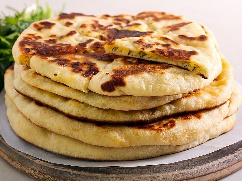 İçinin Lezzeti Dışına Vurmuş: Patatesli Bazlama Tarifi