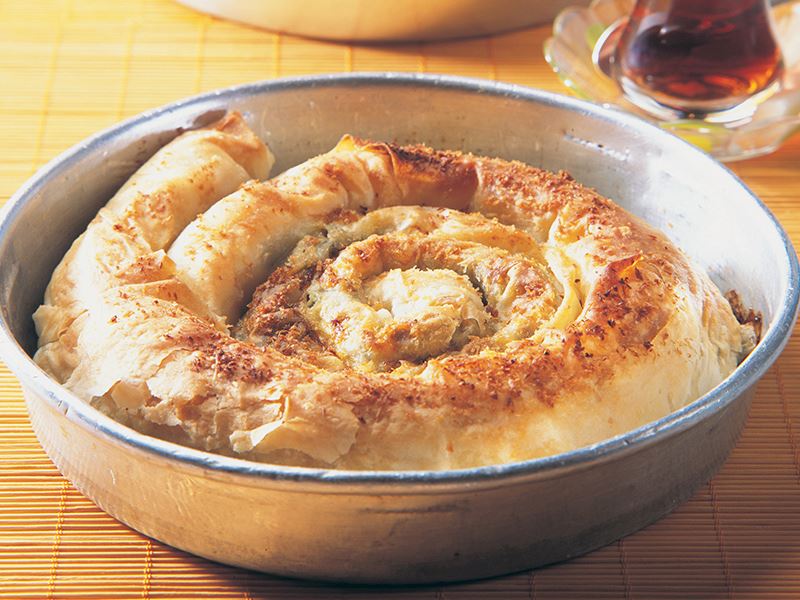 Ispanaklı ve beyazpeynirli börek