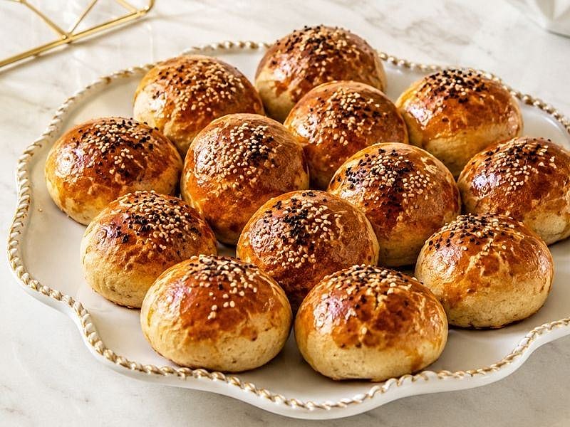 Kahvaltıya 10 Dakikada Kolay Poğaça Tarifi