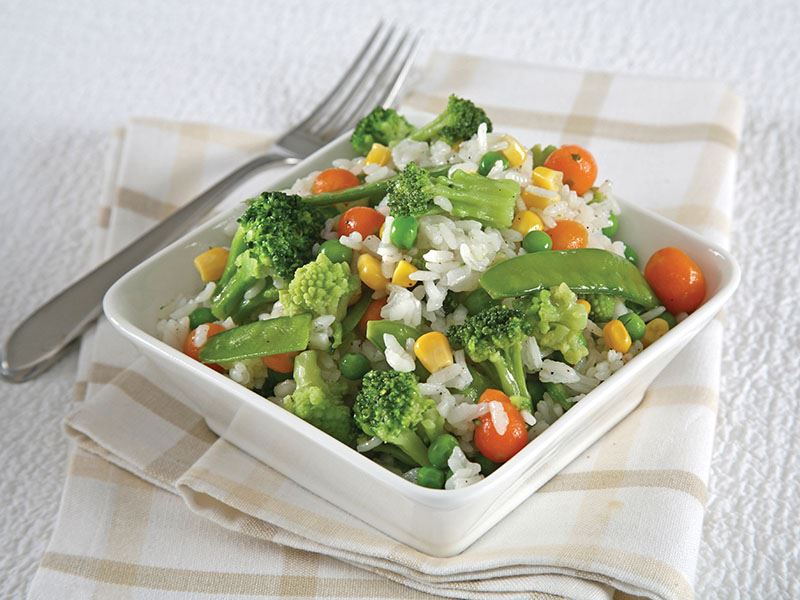 Karışık Sebzeli Pirinç Salatası