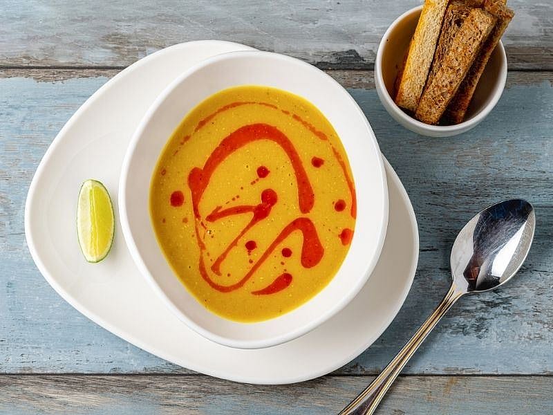 Kemik Sulu Mercimek Çorbası Tarifi