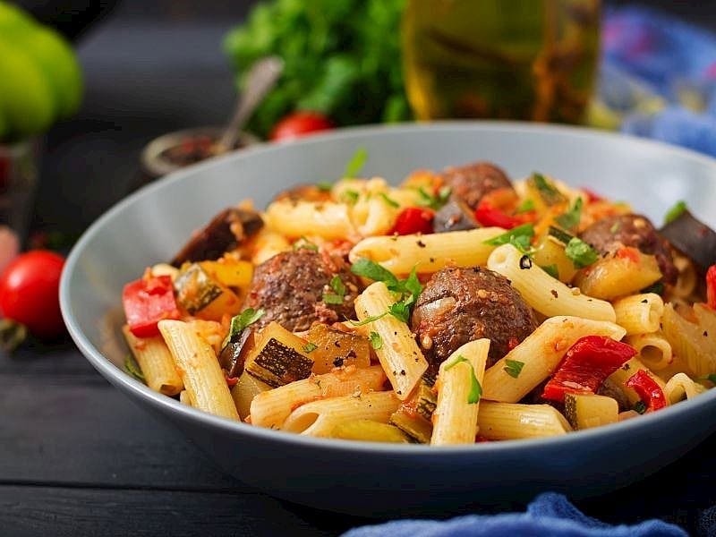 Köfteli ve Patlıcanlı Penne Tarifi