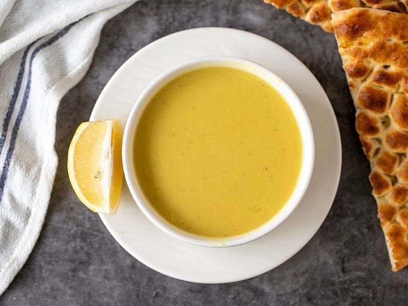 Lokanta Usulü Süzme Mercimek Çorbası Tarifi