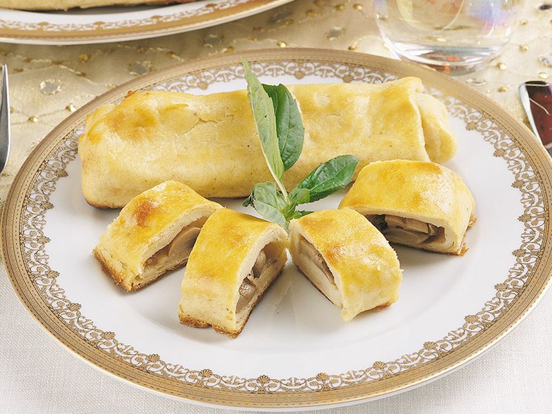 Mantarlı sarma börek