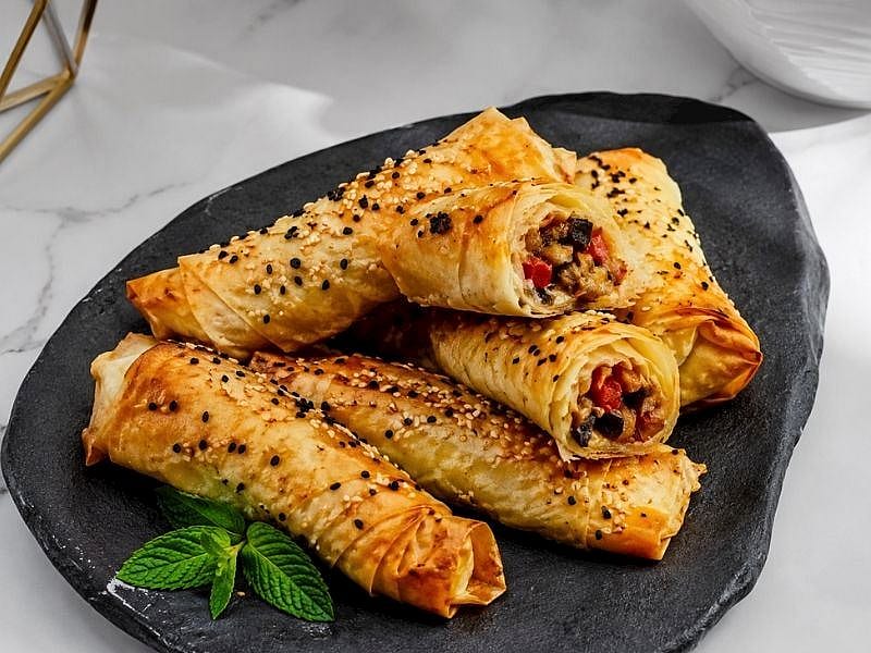 PATLICANLI PRATİK ÇITIR BÖREK TARİFİ