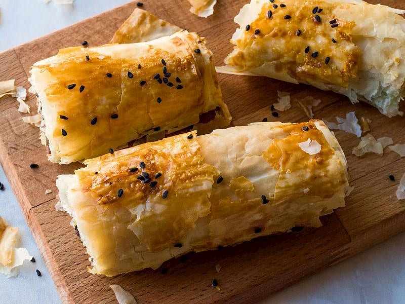 Patlıcanlı Kıymalı Börek Tarifi