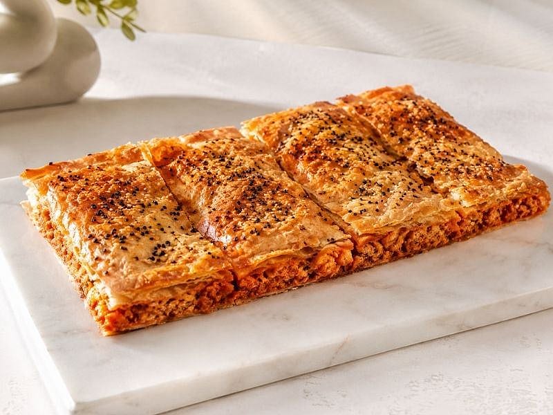 PİRİNÇ YUFKASINDAN PRATİK BİBERLİ ÇITIR EKMEK TARİFİ