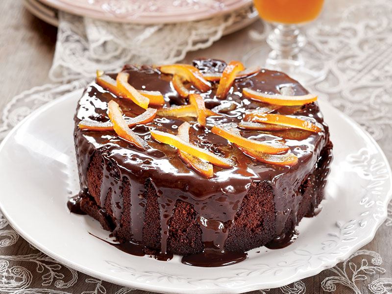 Portakallı ve bitter çikolatalı kek