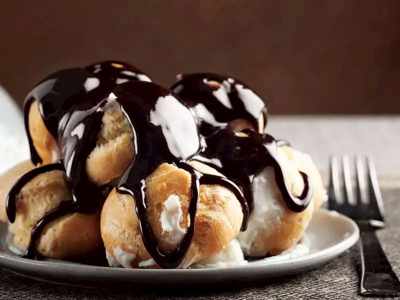 Profiteroles
