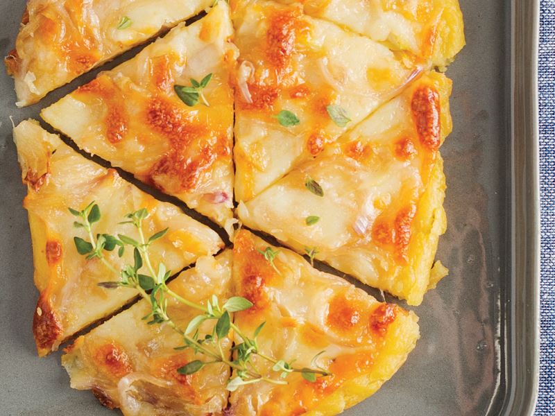 Soğanlı Patates Pizza Tarifi Soğanlı Patates Pizza Nasıl Yapılır? Lezzet