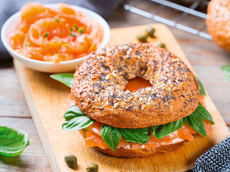 Somon Füme Ve Krem Peynirli Bagel