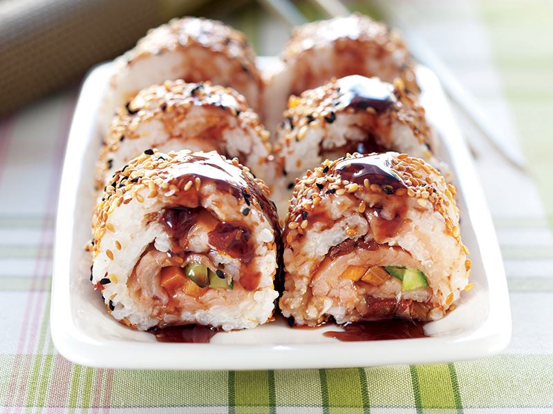 Somon fümeli soya soslu pratik sushi