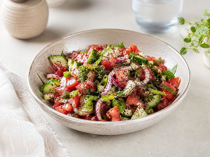 Sumaklı İstanbul Salatası Tarifi