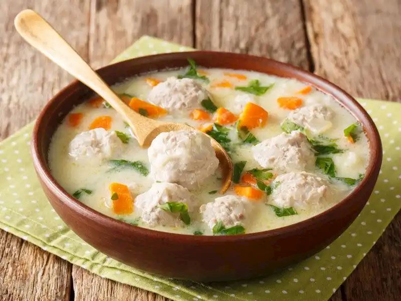 Supa Topcheta (Bulgarian Meatball Soup)