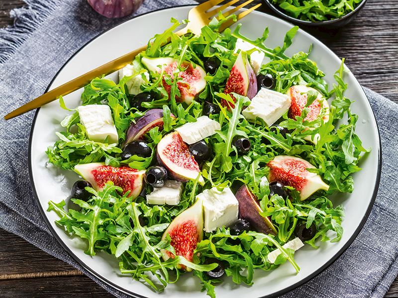 Taze İncirli Roka Salatası