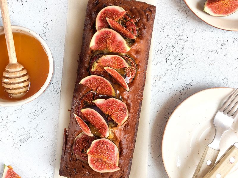 Taze İncirli Ve Fındıklı Kek Tarifi