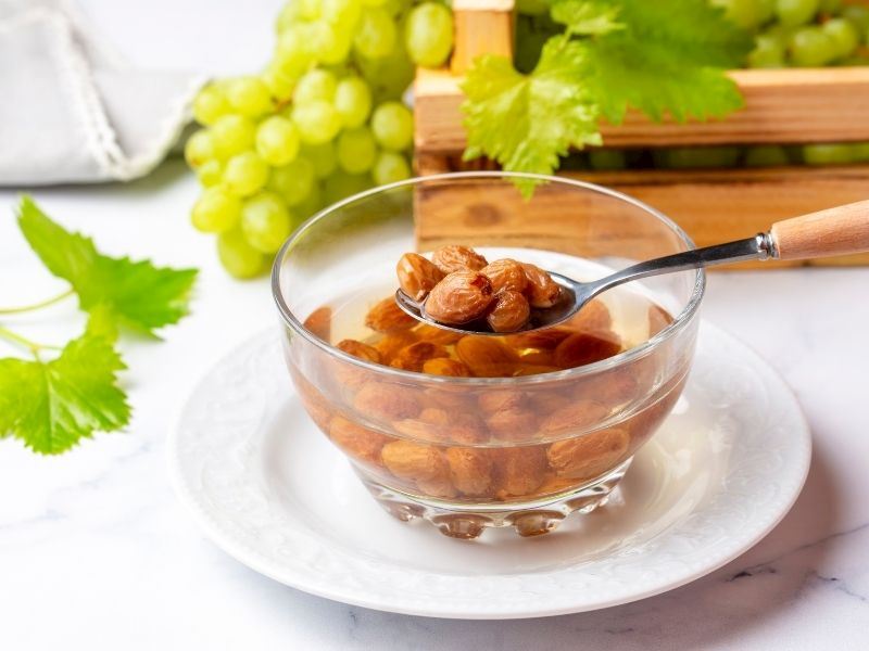 5 Dakikada Üzüm Hoşafı Tarifi