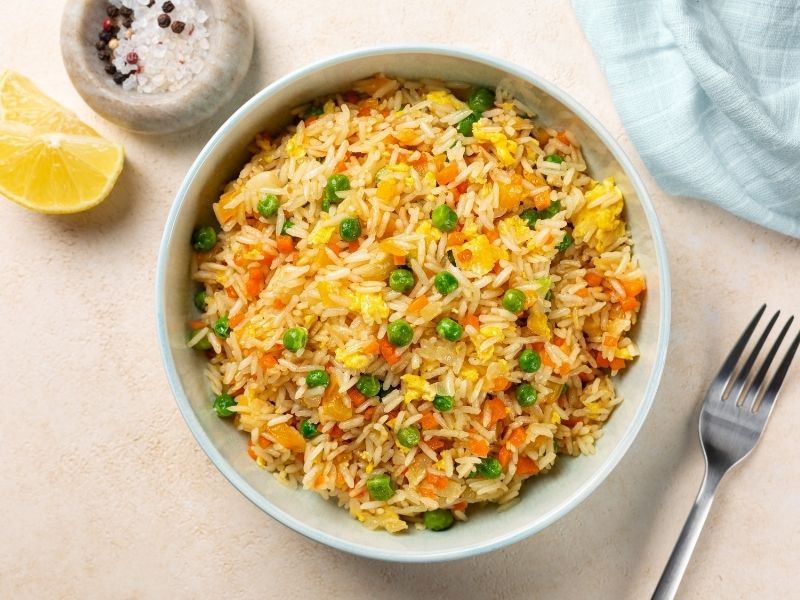 Yumurtalı Sebzeli Pilav