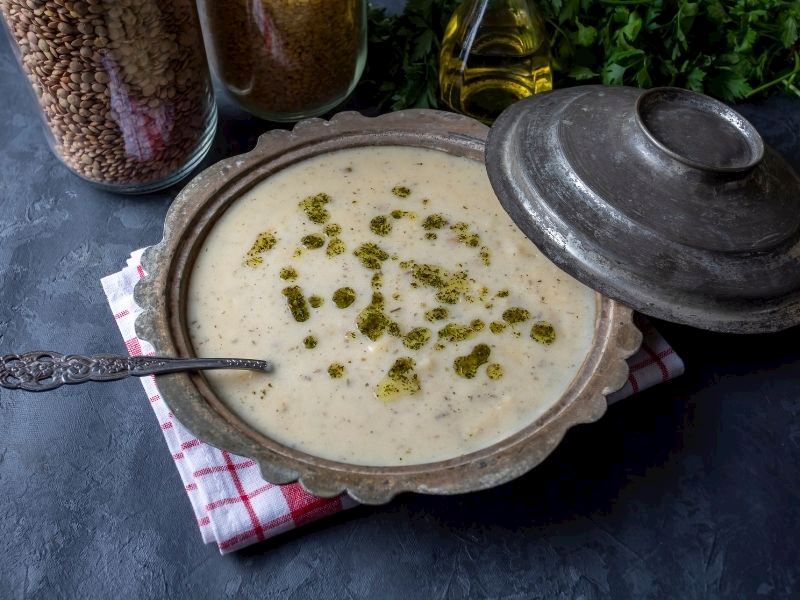 Yumurtasız Yoğurt Çorbası